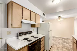 10754 W Cinnebar Ave, Sun City, AZ 85351 - Photo 12