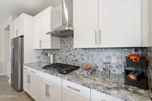 3351 W Dunbar Dr, Phoenix, AZ 85041 - Photo 8