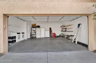 10405 N 65th Dr, Glendale, AZ 85302 - Photo 26