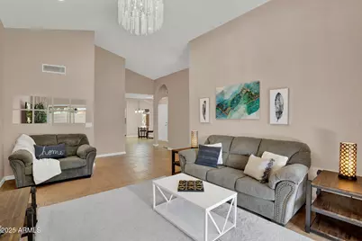 10405 N 65th Drive, Glendale, AZ 85302 - Photo 8