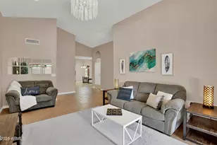 10405 N 65th Dr, Glendale, AZ 85302 - Photo 8