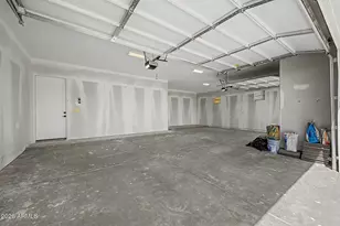 15728 W Montgomery Rd, Peoria, AZ 85383 - Photo 32