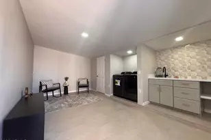 402 W Darrow St, Phoenix, AZ 85041 - Photo 20