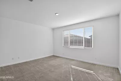 2555 W Sunland Avenue, Phoenix, AZ 85041 - Photo 10