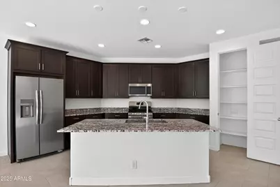 2555 W Sunland Avenue, Phoenix, AZ 85041 - Photo 16