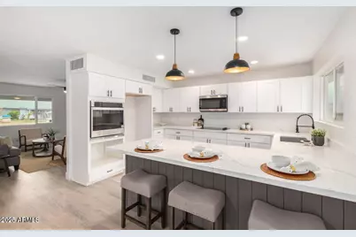 3933 W Cactus Wren Drive, Phoenix, AZ 85051 - Photo 4