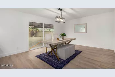 3933 W Cactus Wren Drive, Phoenix, AZ 85051 - Photo 6