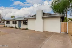 3933 W Cactus Wren Dr, Phoenix, AZ 85051 - Photo 10