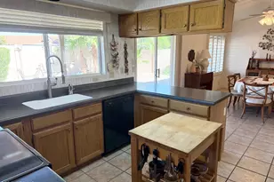 11002 W Yukon Dr, Peoria, AZ 85373 - Photo 18