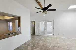 2506 W Caribbean Ln, Phoenix, AZ 85023 - Photo 6