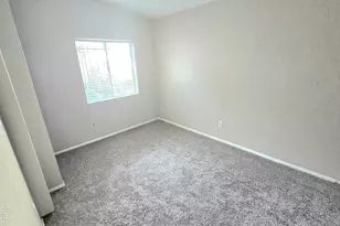 2506 W Caribbean Ln, Phoenix, AZ 85023 - Photo 12