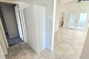 2506 W Caribbean Ln, Phoenix, AZ 85023 - Photo 8