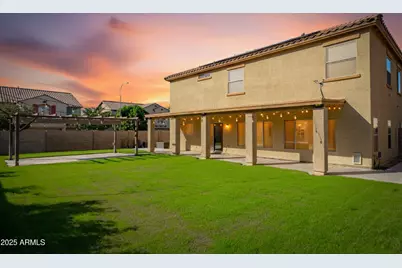 11879 W Grant Street, Avondale, AZ 85323 - Photo 2