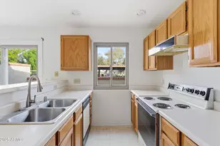 8140 N 107th Ave, Peoria, AZ 85345 - Photo 10