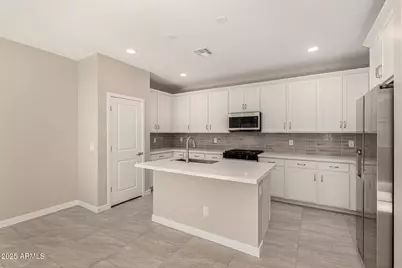 5617 N 205th Lane, Buckeye, AZ 85396 - Photo 10