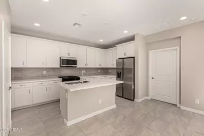 5617 N 205th Lane, Buckeye, AZ 85396 - Photo 8