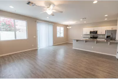 2950 N 38th Street #4, Phoenix, AZ 85018 - Photo 4