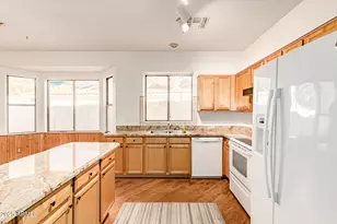 13558 W Young St, Surprise, AZ 85374 - Photo 12