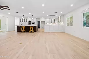 7801 N 16th Ln, Phoenix, AZ 85021 - Photo 6