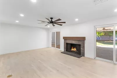 7801 N 16th Lane, Phoenix, AZ 85021 - Photo 18