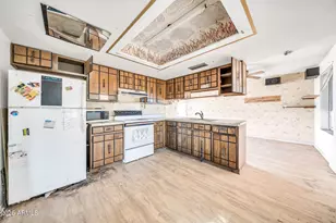 1526 W Muriel Dr, Phoenix, AZ 85023 - Photo 14