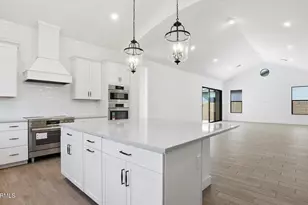 641 E Grayling Rd, San Tan Valley, AZ 85140 - Photo 6