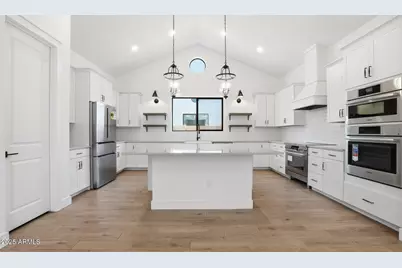 641 E Grayling Road, San Tan Valley, AZ 85140 - Photo 2