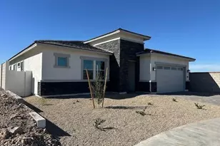 10218 S 21st Dr, Phoenix, AZ 85041 - Photo 1