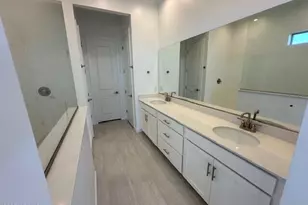 10218 S 21st Dr, Phoenix, AZ 85041 - Photo 20