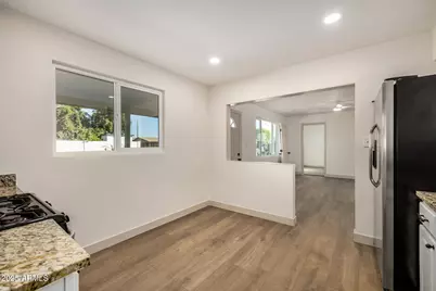 3152 N 24th Drive, Phoenix, AZ 85015 - Photo 6