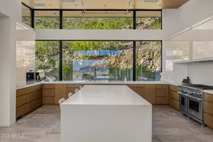 7050 North 39th Pl, Paradise Valley, AZ 85253 - Photo 4