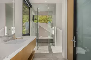 7050 North 39th Pl, Paradise Valley, AZ 85253 - Photo 22