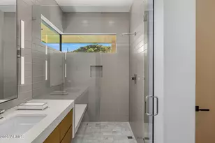 7050 North 39th Pl, Paradise Valley, AZ 85253 - Photo 30