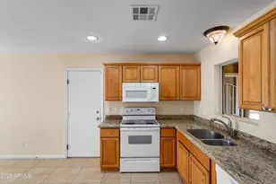 4414 W Orchid Ln, Glendale, AZ 85302 - Photo 10