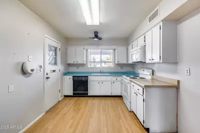 11113 W Tiffany Court, Sun City, AZ 85351 - Photo 2