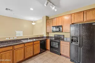 2277 E Huntington Dr, Phoenix, AZ 85040 - Photo 10