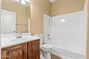 2277 E Huntington Dr, Phoenix, AZ 85040 - Photo 12