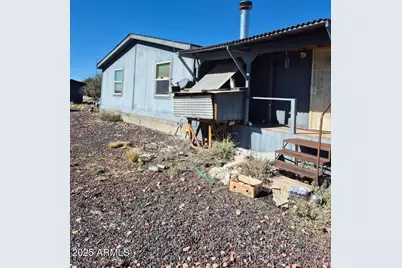 2185 W Joseph Drive, Ash Fork, AZ 86320 - Photo 1