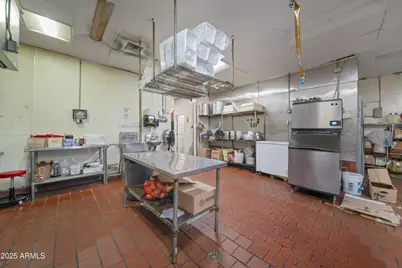 5033 N 67th Avenue, Glendale, AZ 85301 - Photo 16