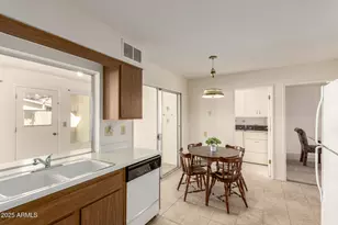 13642 N Silverbell Dr, Sun City, AZ 85351 - Photo 8