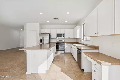 9333 W Clara Lane, Peoria, AZ 85382 - Photo 30