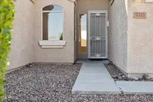 9333 W Clara Ln, Peoria, AZ 85382 - Photo 2