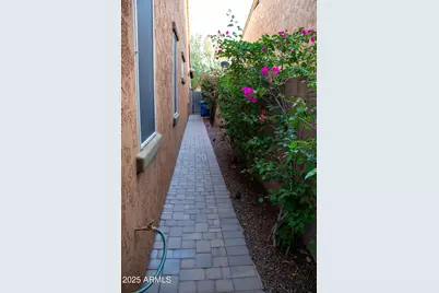 2508 W Desert Marigold Drive, Phoenix, AZ 85085 - Photo 8
