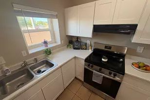 1062 N 27th St, Phoenix, AZ 85008 - Photo 8