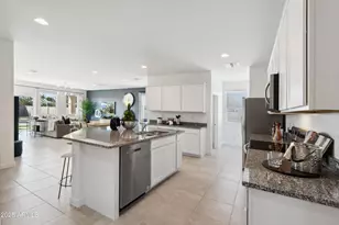 9069 S Holandes Dr, Apache Junction, AZ 85120 - Photo 10