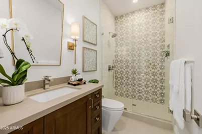 5642 N Scottsdale Road, Paradise Valley, AZ 85253 - Photo 20