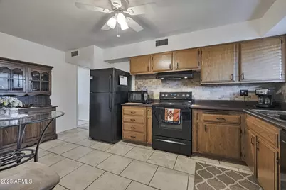 10131 W Cheryl Drive, Sun City, AZ 85351 - Photo 6