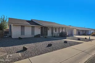 10131 W Cheryl Dr, Sun City, AZ 85351 - Photo 2