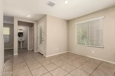 8029 W Albeniz Place, Phoenix, AZ 85043 - Photo 8