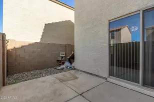 8029 W Albeniz Pl, Phoenix, AZ 85043 - Photo 26